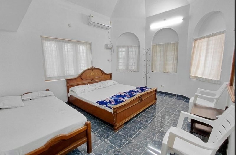 Krishna Nivas - AC Room near Guruvayur Temple